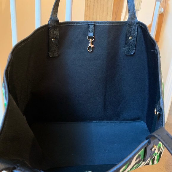 C.Wonder Tote Bag with smaller insert - Picture 2 of 3